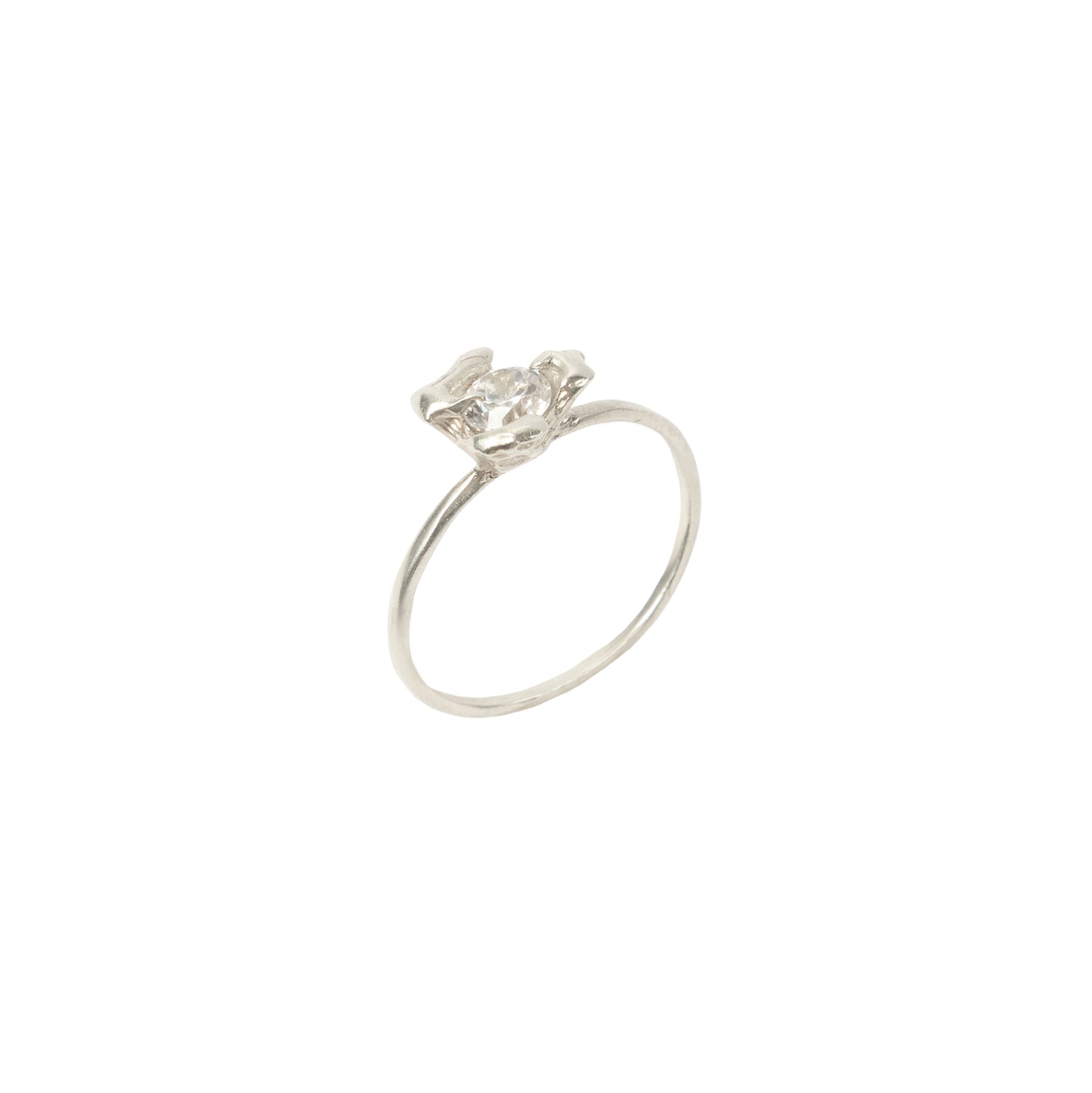 R8SS25 // Little Flower Silver Ring With Thin Band and Zirconia Stone
