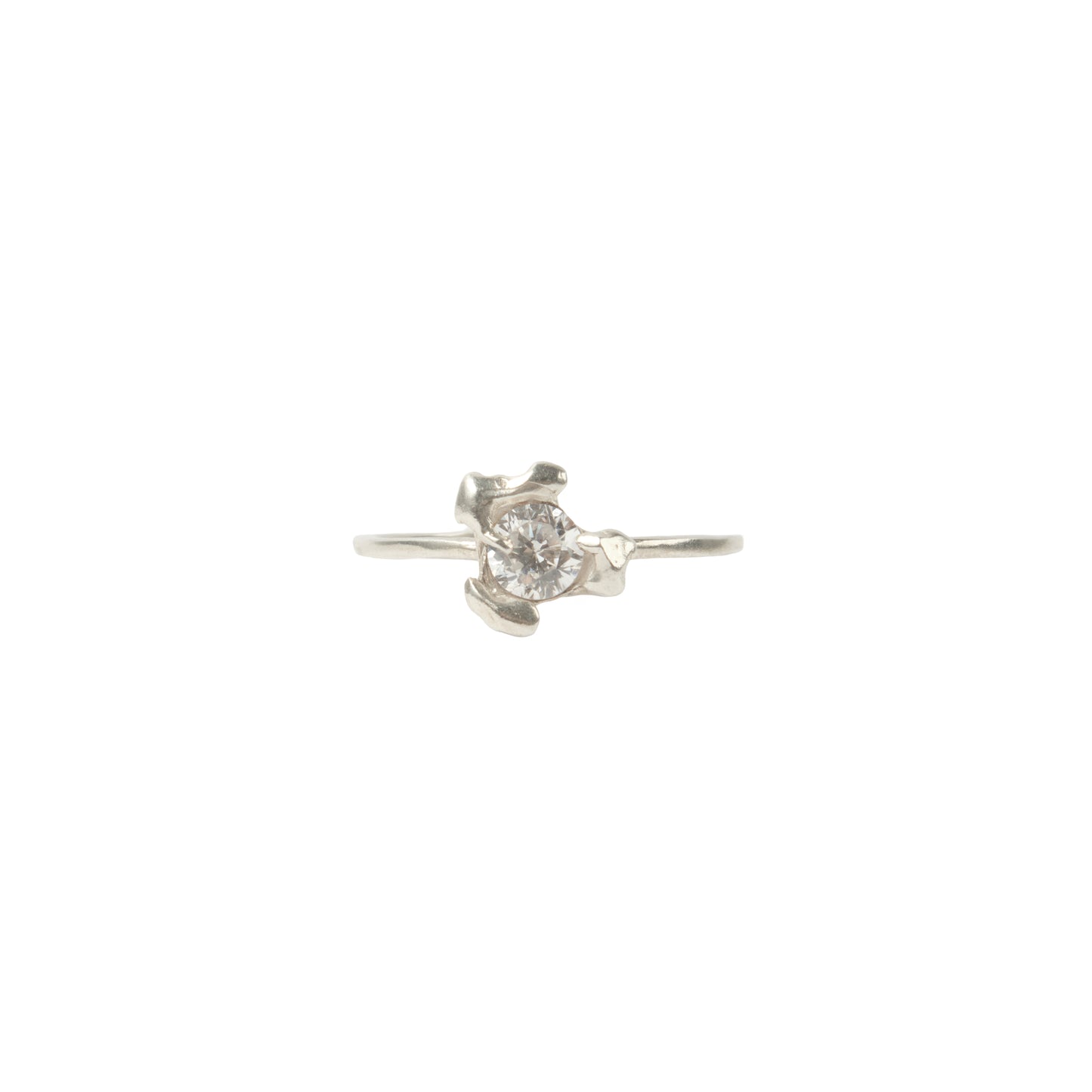R8SS25 // Little Flower Silver Ring With Thin Band and Zirconia Stone