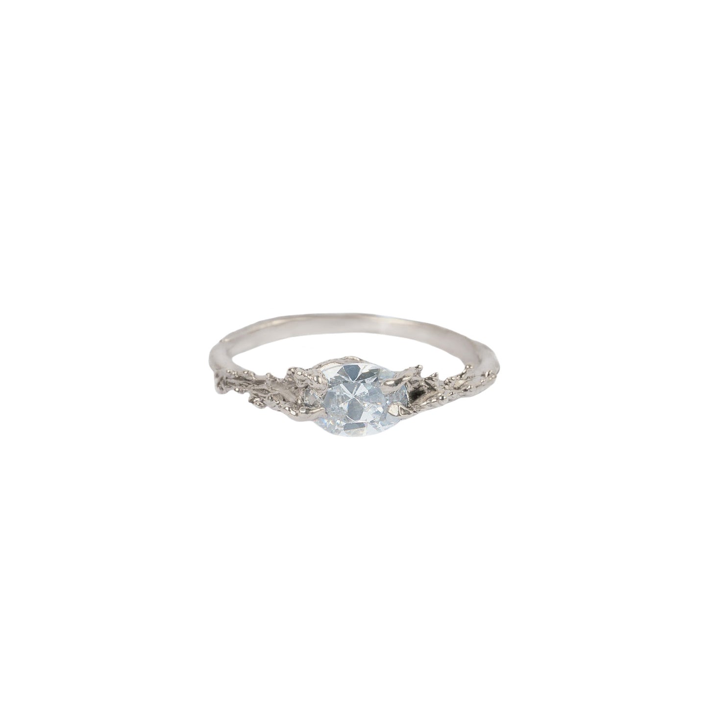 RWE02 // Classic engagement ring with tentacles