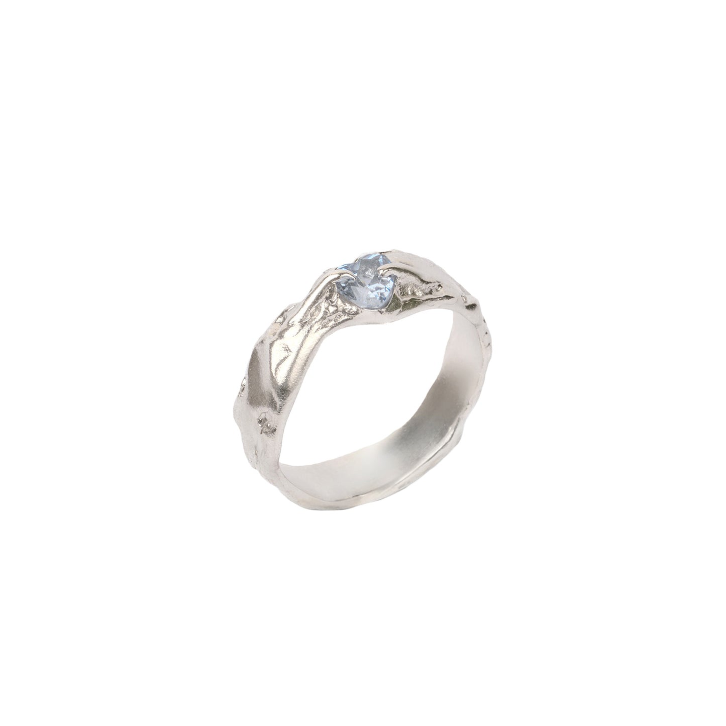 RSST01 // Silver ring w/ heart-shaped blue topaz
