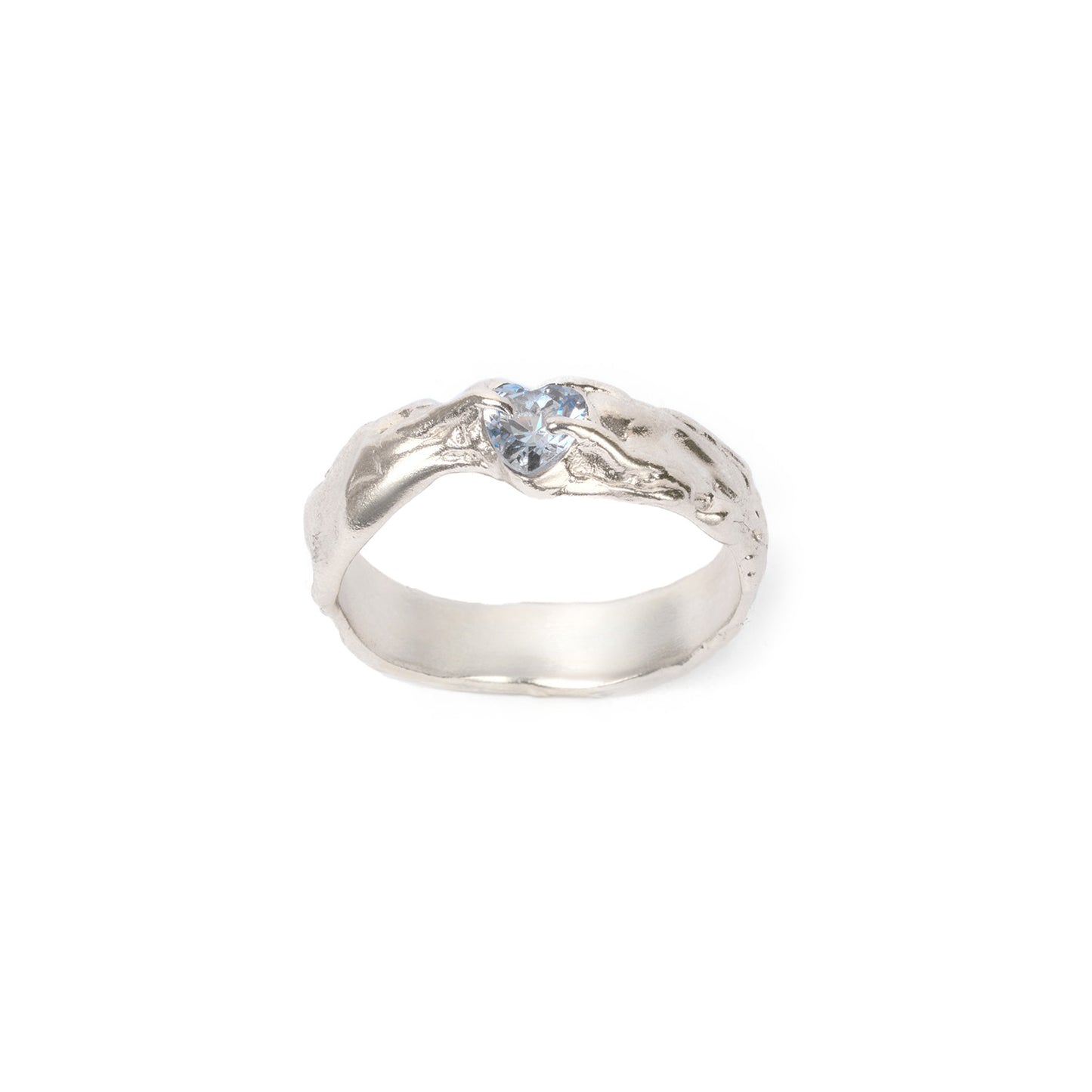 RSST01 // Silver ring w/ heart-shaped blue topaz
