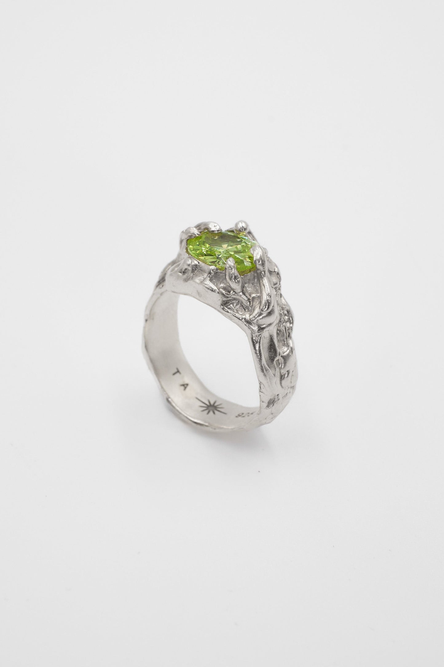 RSST06 // Unisex ring with tentacles