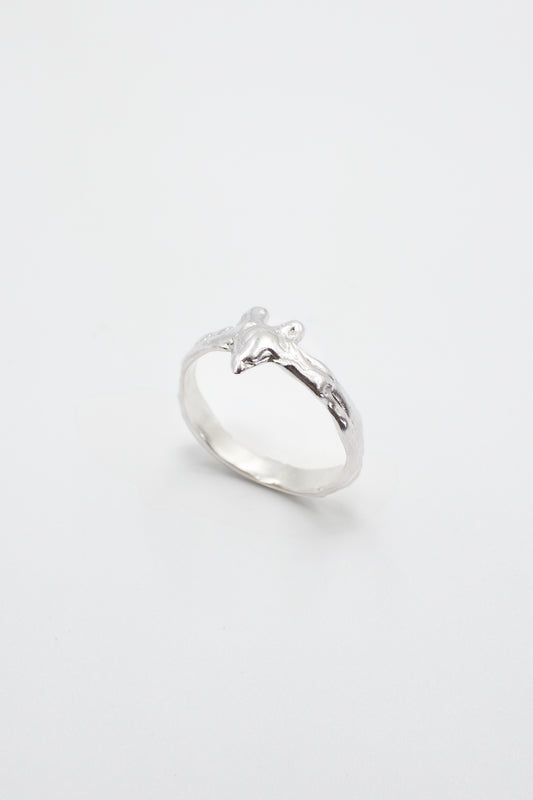 RSST10 // Thin ring w/ heart