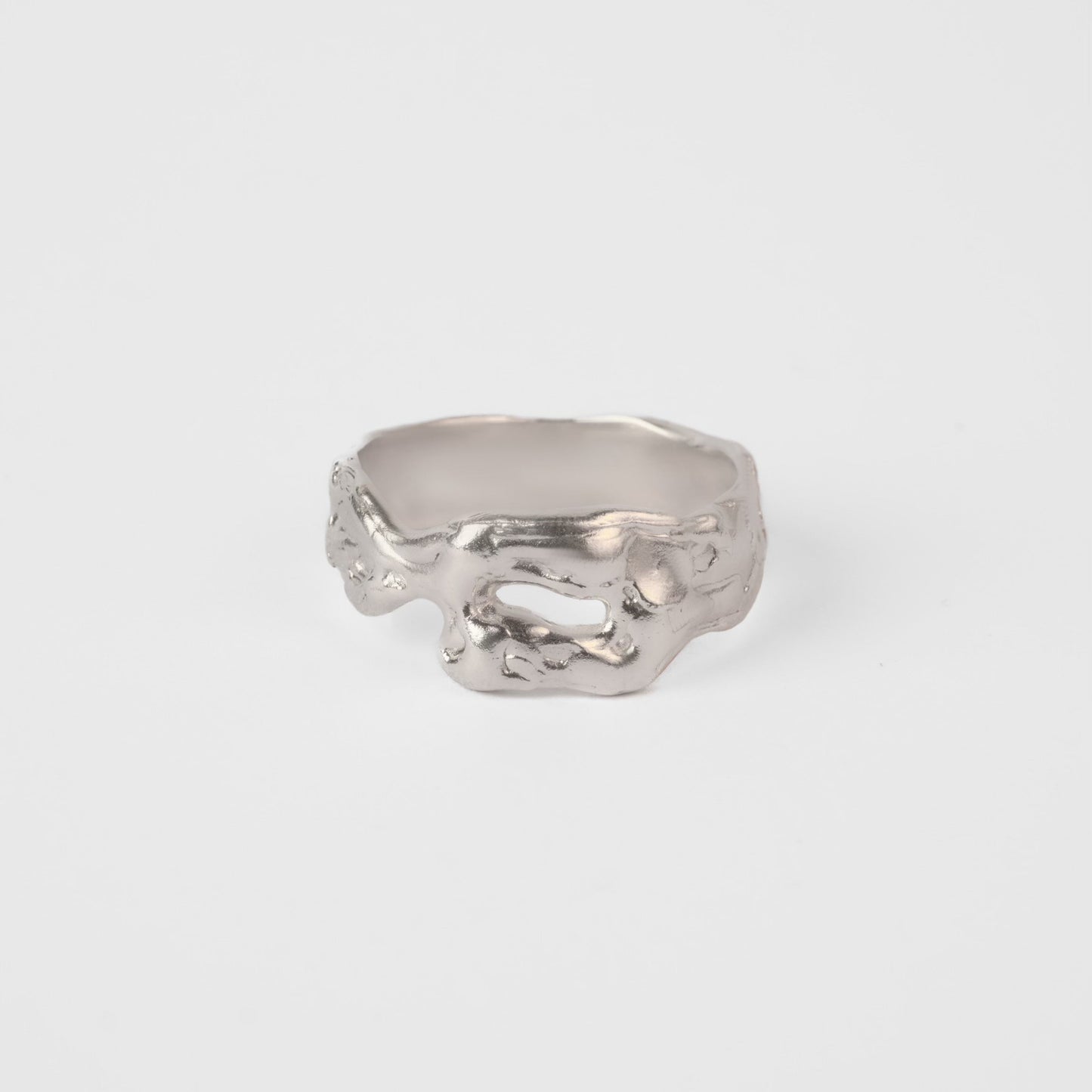 RSST13 // Unisex silver ring with a hole