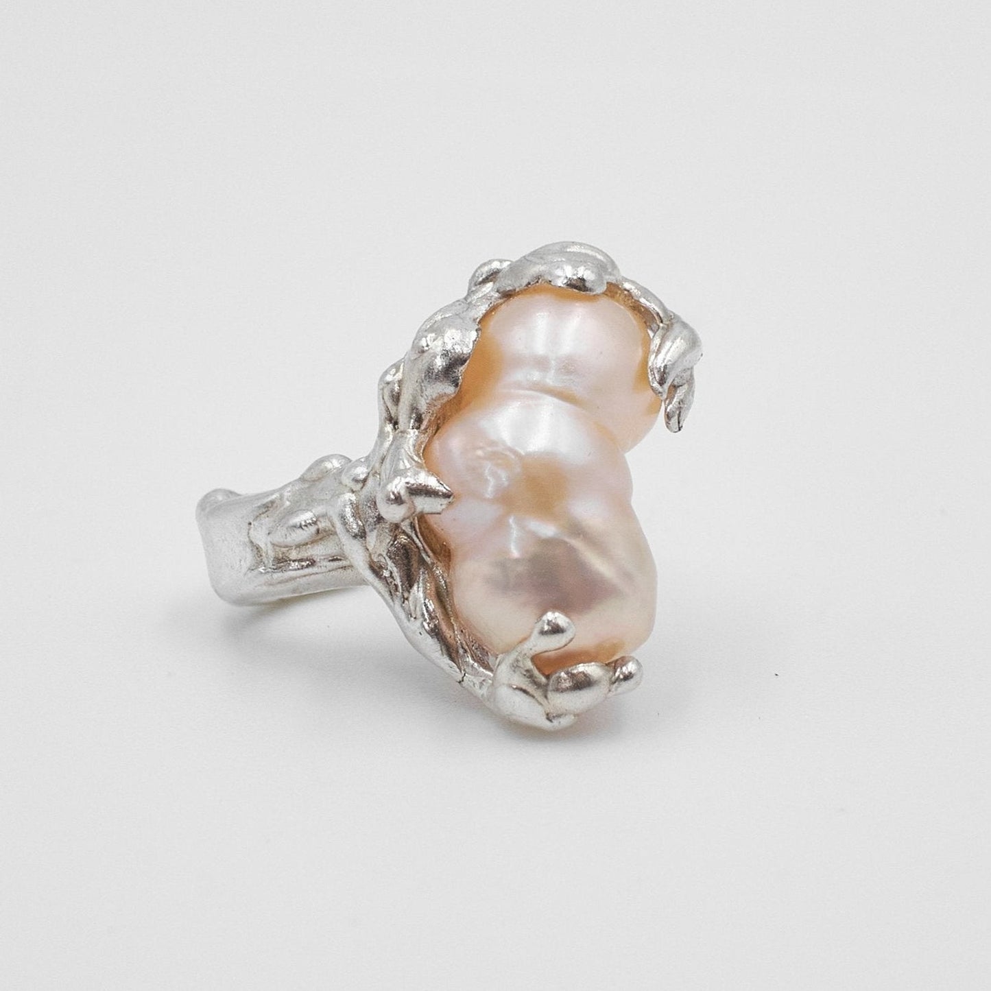 CSP10 // Silver Ear Cuff With Natural Pearl And Tentacles Ten Antennas
