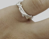 Éclat Mini Ring — Sterling silver, worn on hand